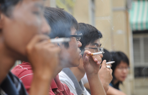 Vietnam finally implements sweeping new smoking laws
